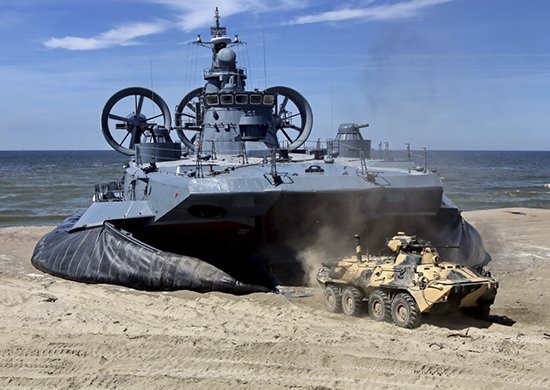 Russia: Largest landing hovercraft 'Mordovia' performed live artillery firing and exercised for coast assault OP  