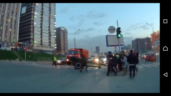 Novosibirsk. D-30 howitzer runs amok during parade rehearsal 