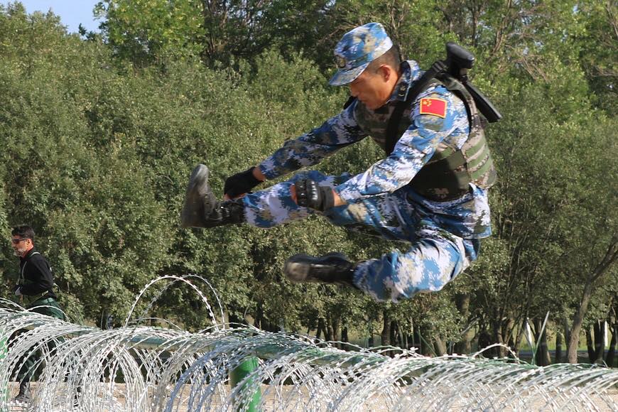 PHOTO: Chinese marines participating in «Morskoy Desant» competition in Kaliningrad  