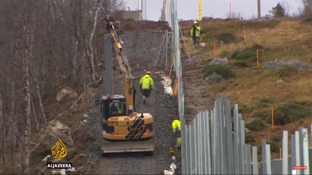 Norway border fence on the border with Russia is under construction  