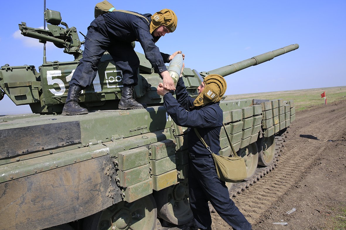 T72B1 tanks drill in Rostov region at Kadamovsky firing range