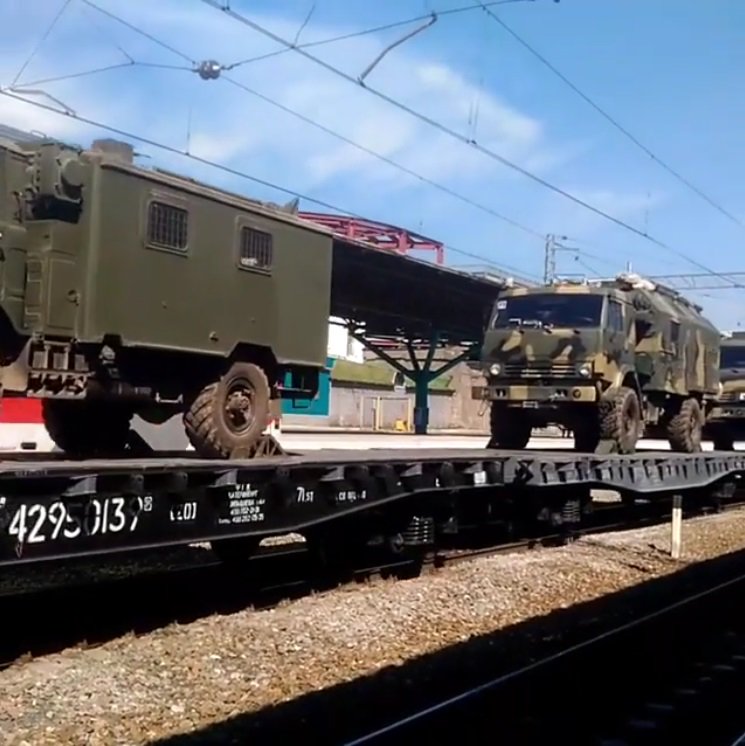 Military echelon with Buk at Samara
