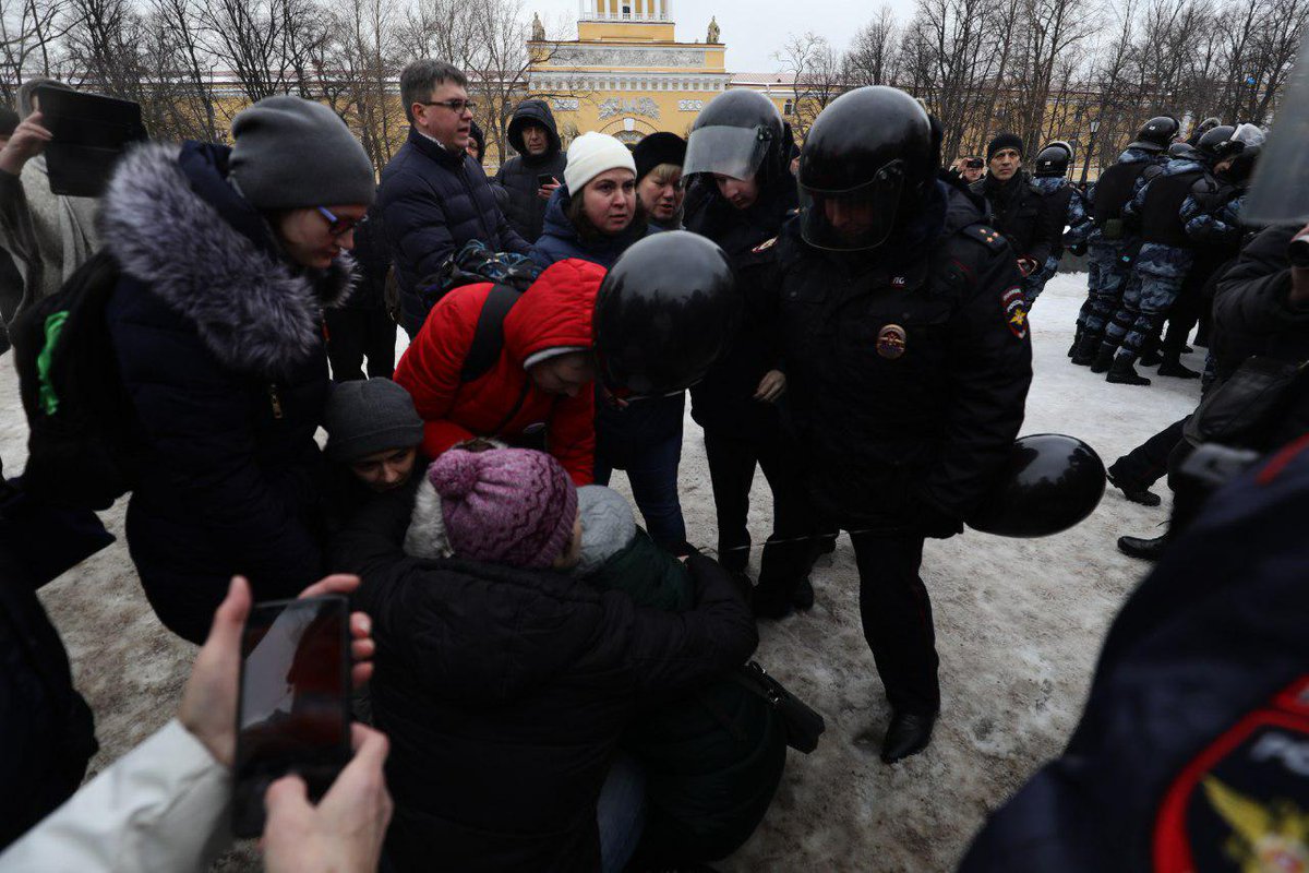 Police detaining protesters at March of Mother's anger in St.Petersburg