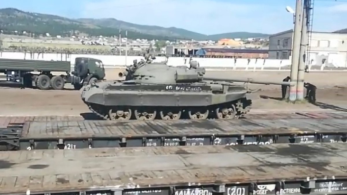 Russia has dug out another trainload of T-62M and T-62MV tanks from their depots. This time near Ulan-Ude.