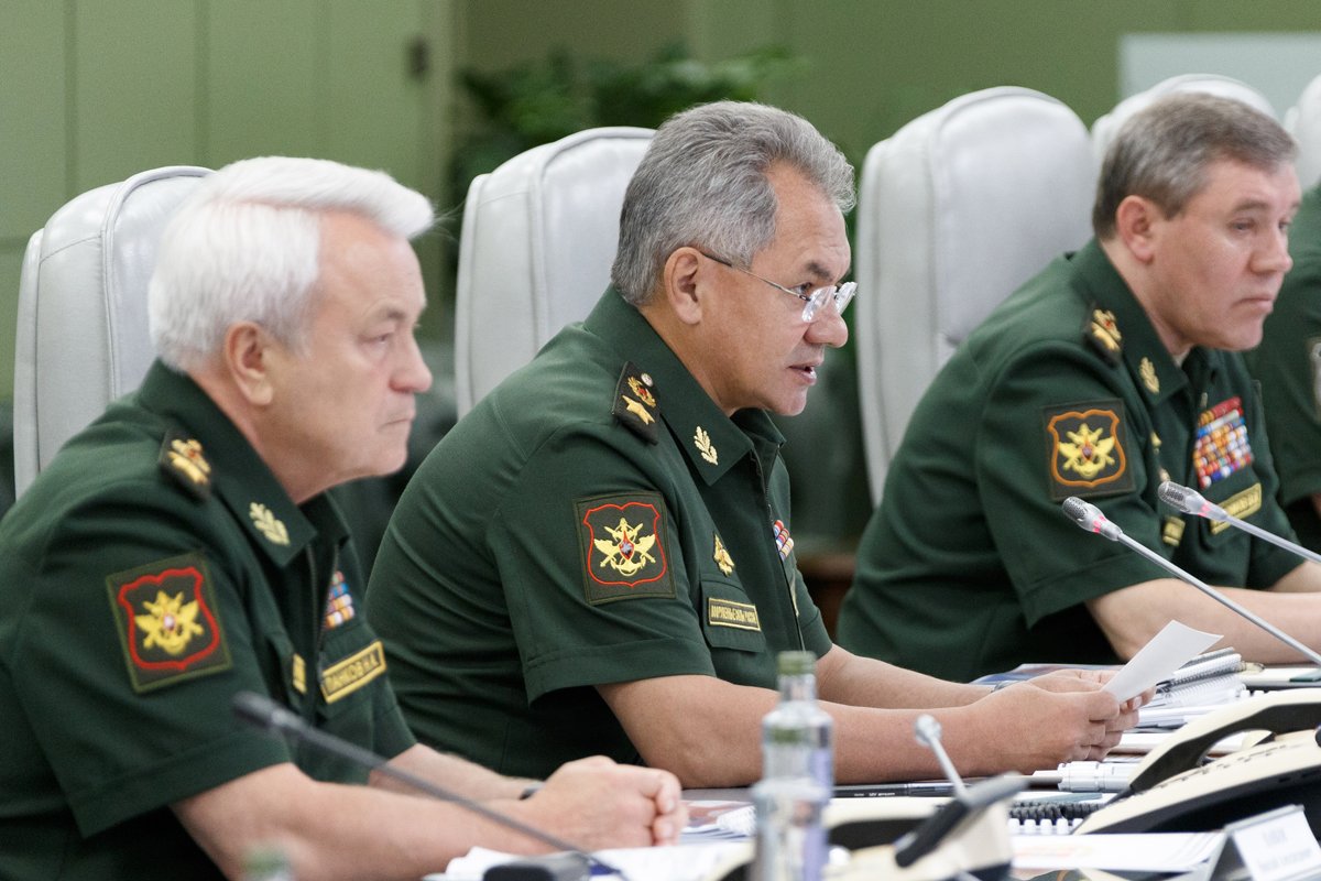 Russian Ministry of Defense: today in National Defense center General Shoigu held meeting of top commanders of Russian army