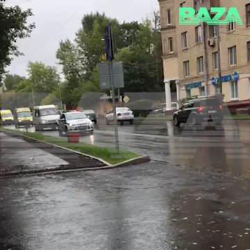 Moscow: Motorcade of ambulances carrying wounded in explosion near Severodvinsk. Drivers are in hazmat suits, rear doors of vans covered with cellophane 