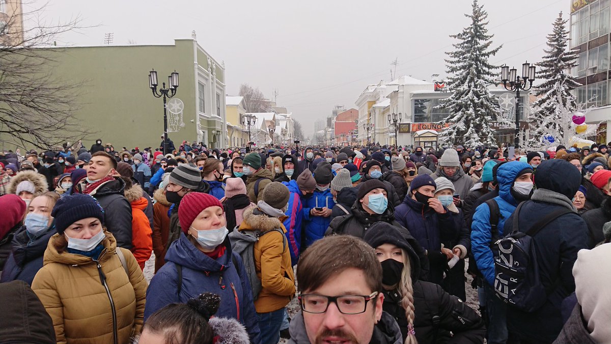 Главное нижний. Встреча друзей митинг. Демонстрация в Вологде. Демонстрация. 18 Декабря первая демонстрация в России.