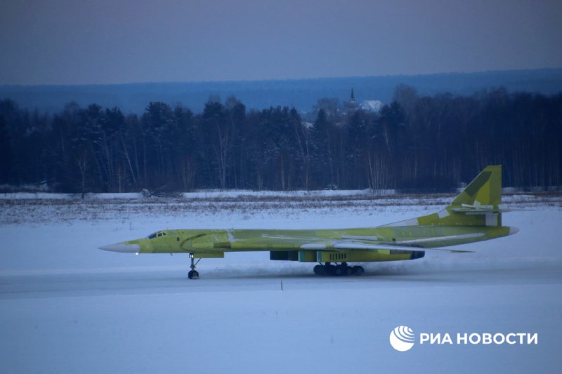 Первый полет российского стратегического бомбардировщика Ту-160М (возобновлен)