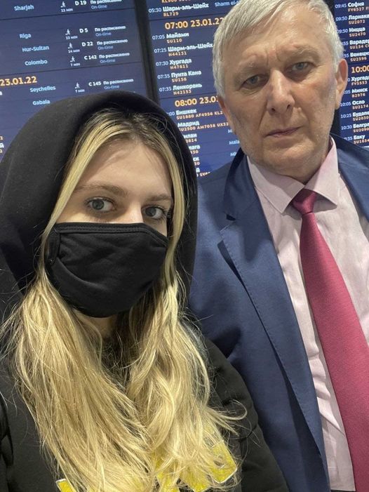Ex-judge of the Supreme Court of Chechnya Yangulbaev and his daughter Aliya left Russia after Kadyrov's threats. Earlier, the head of Chechnya called family members accomplices of militants and called for their destruction in case of resistance to arrest. Yangulbayev's wife Zarema is still in Chechnya. There was no new information about her whereabouts and condition.