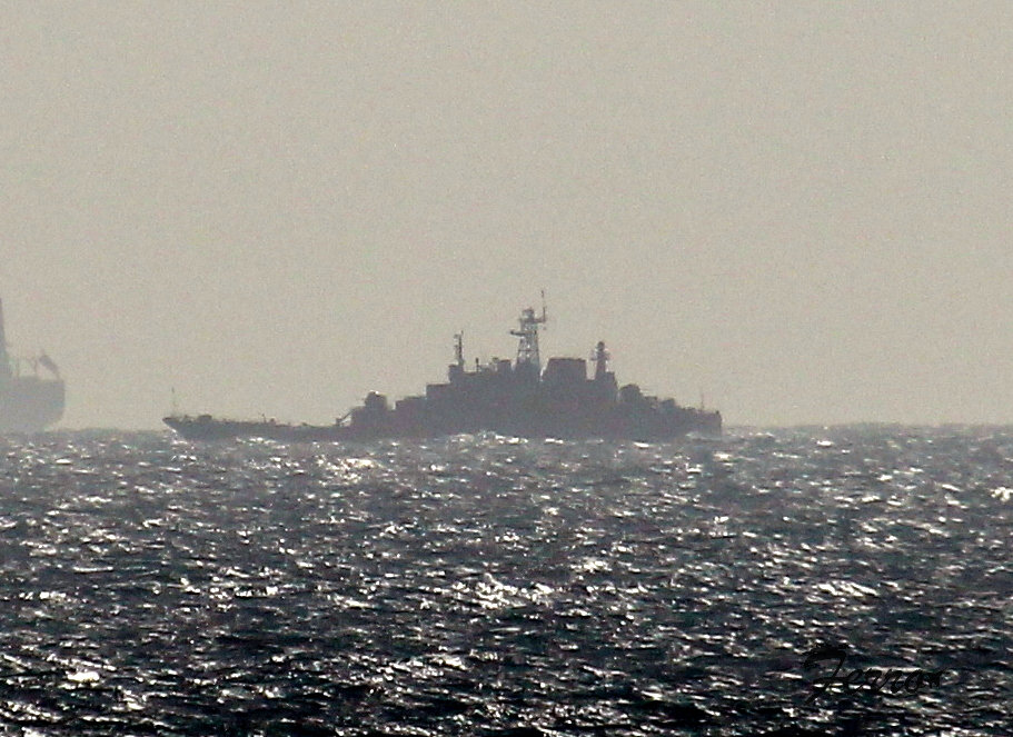 Russian Navy amphibious ships RFA PYOTR MORGUNOV, OLENEGORSKIY GORNYAK & GEORGIY POBEDONOSETS heading east through the Strait of Gibraltar a short while ago 