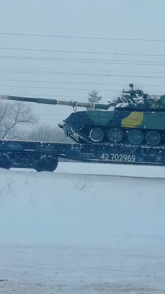 Сегодня в Воронеже снимали военный эшелон