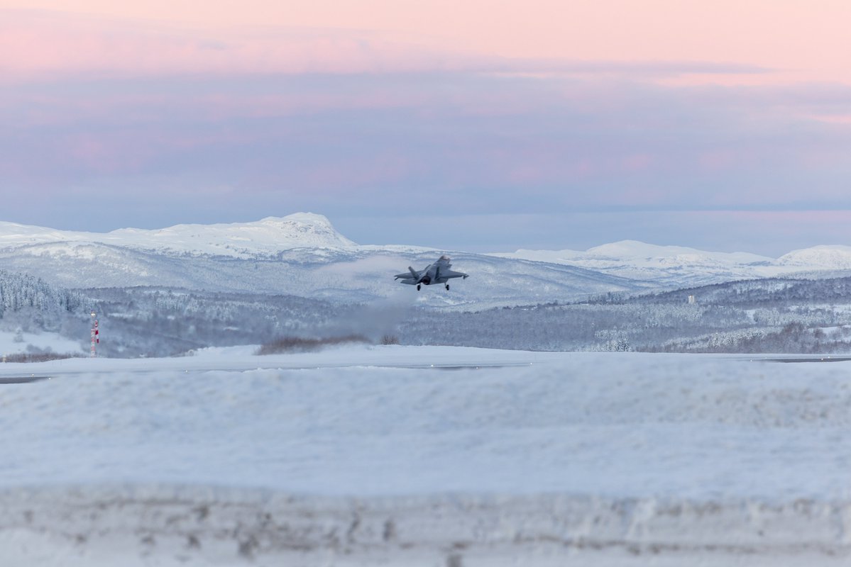 Royal Norwegian Air Force F-35s and @RoyalAirForce Typhoons intercepted Russian  aircraft flying off the Norwegian coast and into the North Sea