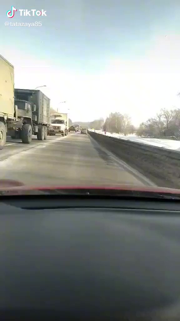 Military convoy filmed in Stolbetskoye, Oryol region