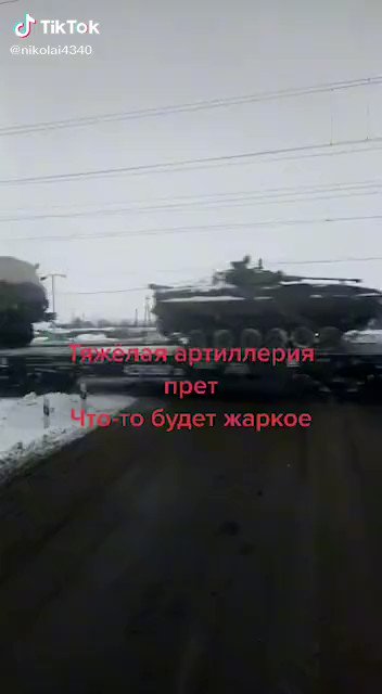 Big military echelon with self-propelled artillery filmed in Penza