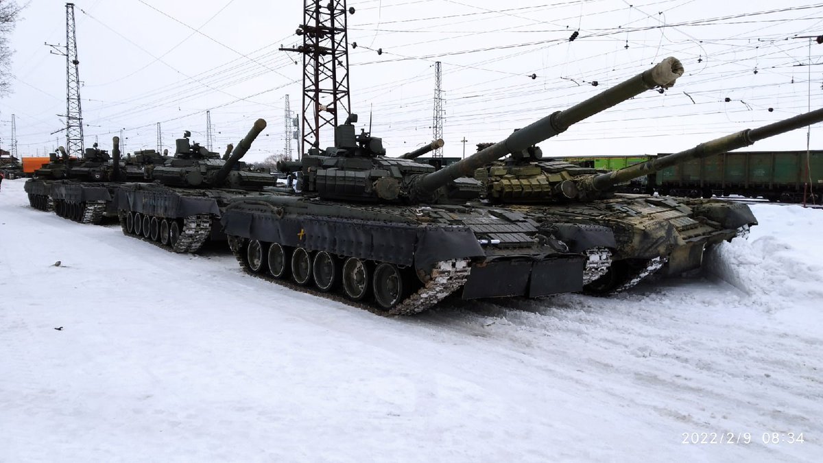 T-80BV and T-72B3 at Rzhava station in Pristen, Kursk Oblast