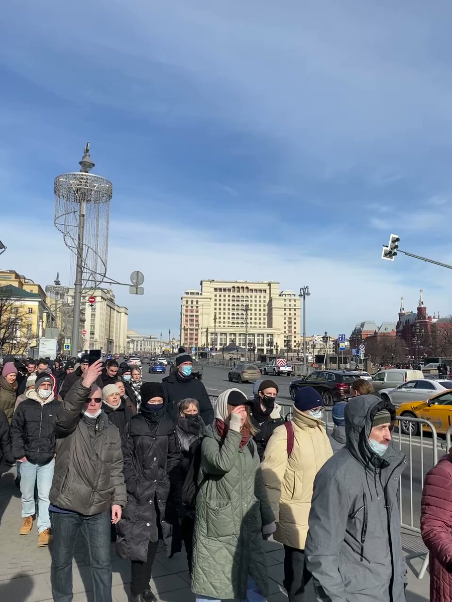 People gathering in Moscow for the rally against war in Ukraine, already a lot of detained