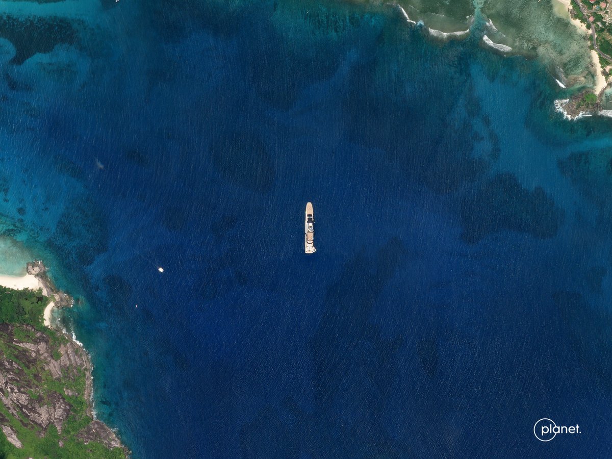 New satellite imagery from @Planet, taken on March 7, of what is claimed to be a yacht appearing to match the design of the Nord, owned by Russian billionaire Alexei Mordashov, floating in the Seychelles