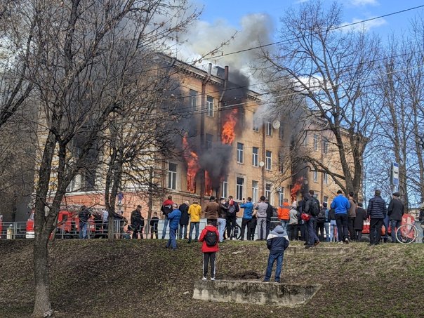 Gaisras kariniame tyrimų institute Tverėje