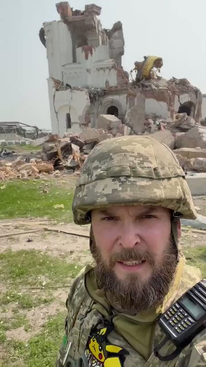 A Rússia destruiu uma igreja no mosteiro da caverna de Sviatohirsk em Donetsk Oblast