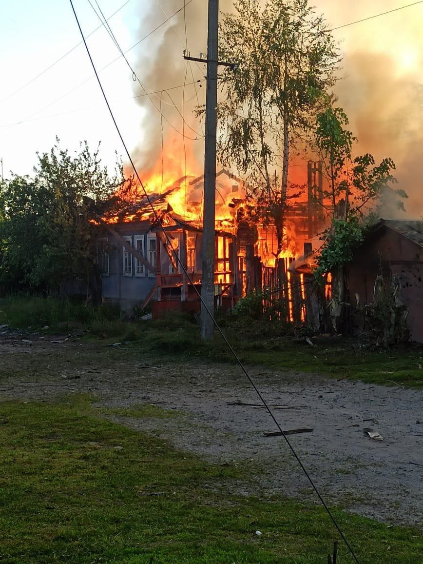 Damage in Seredyna-Buda after Russian shelling overnight