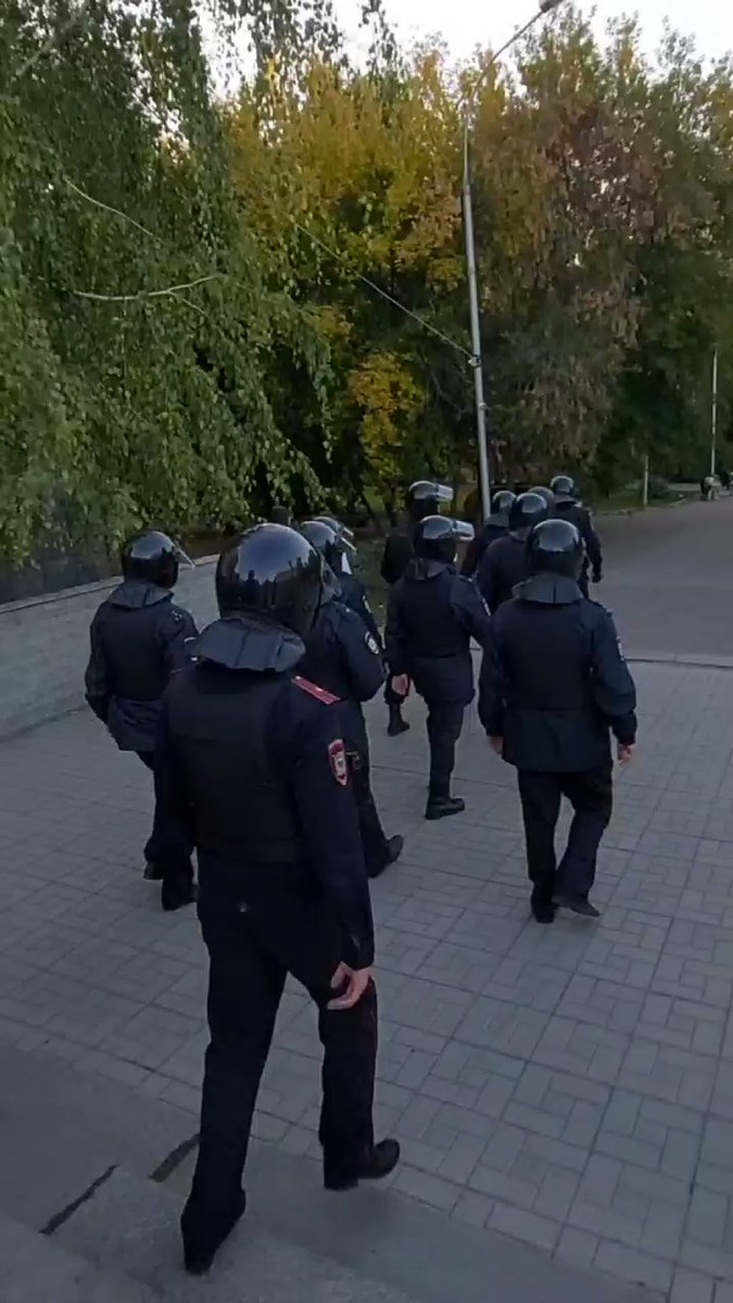Heavy riot police deployment at Narymsky square in Novosibirsk