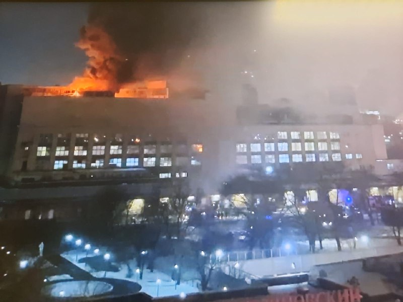 Big fire at Mikoyanovsky meat factory in Moscow