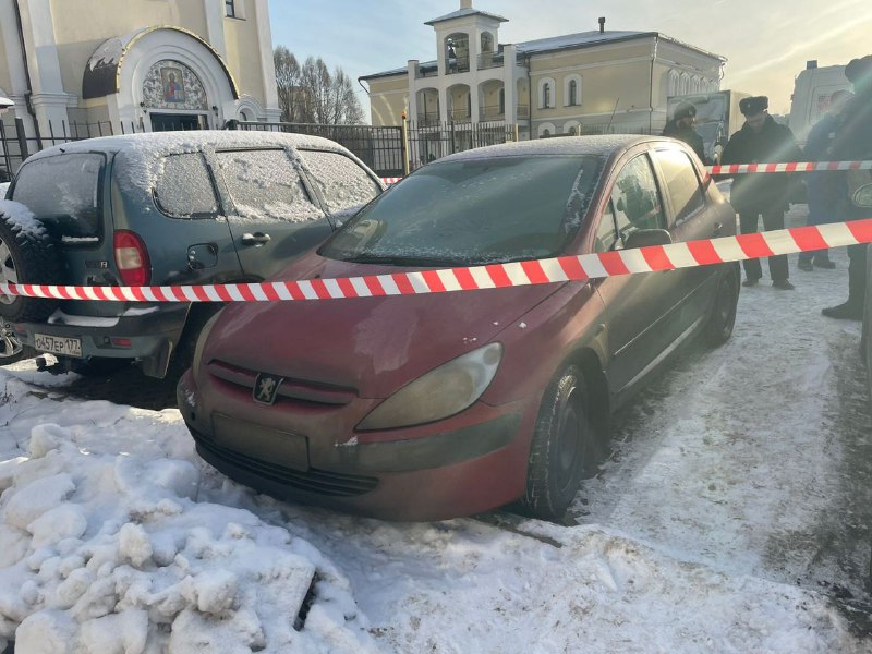 The body of a 30-year-old woman with a gunshot wound was found in a car in the east of Moscow