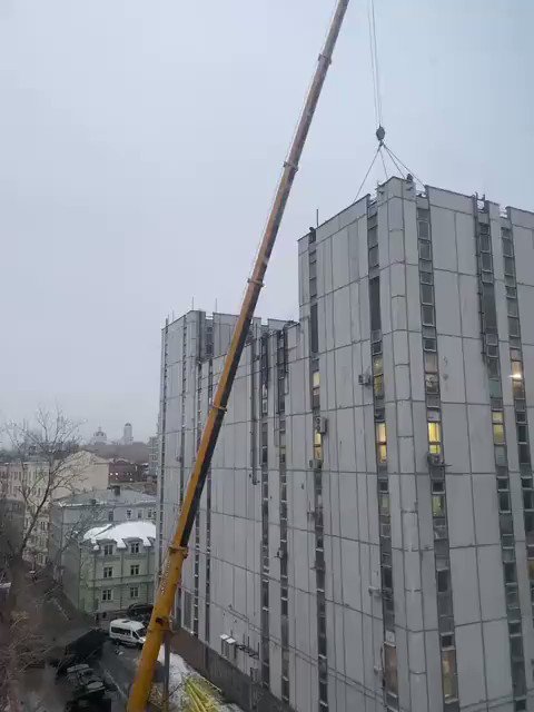 Die russische Armee setzte Luftverteidigungs-Pantsyr auf den Dächern mehrerer Gebäude in Moskau ein