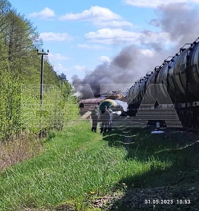Rusijoje, Briansko srityje, susprogdinus bėgius, prekinis traukinys nulėkė nuo bėgių