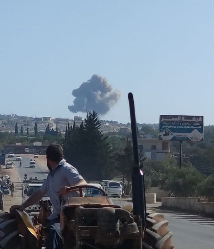 Russian warplanes bomb the outskirts of the city of Idlib, Syria