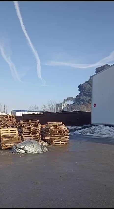 Пажар на хімзаводзе ў Шахтах Растоўскай вобласці пасля выбуху
