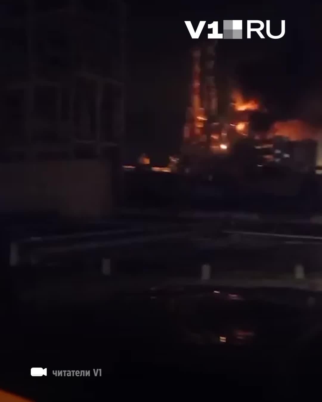 Een van de belangrijkste eenheden van de Volgograd-raffinaderij ELOU-AVT-5 stond naar verluidt in brand als gevolg van een drone-aanval