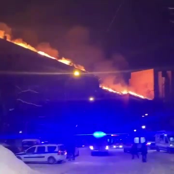 Gran incendi d'una casa a Moscou