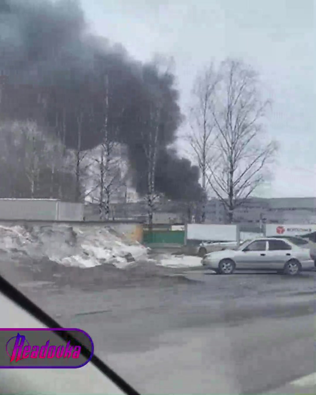 Stor brand nära Pulkovo flygplats