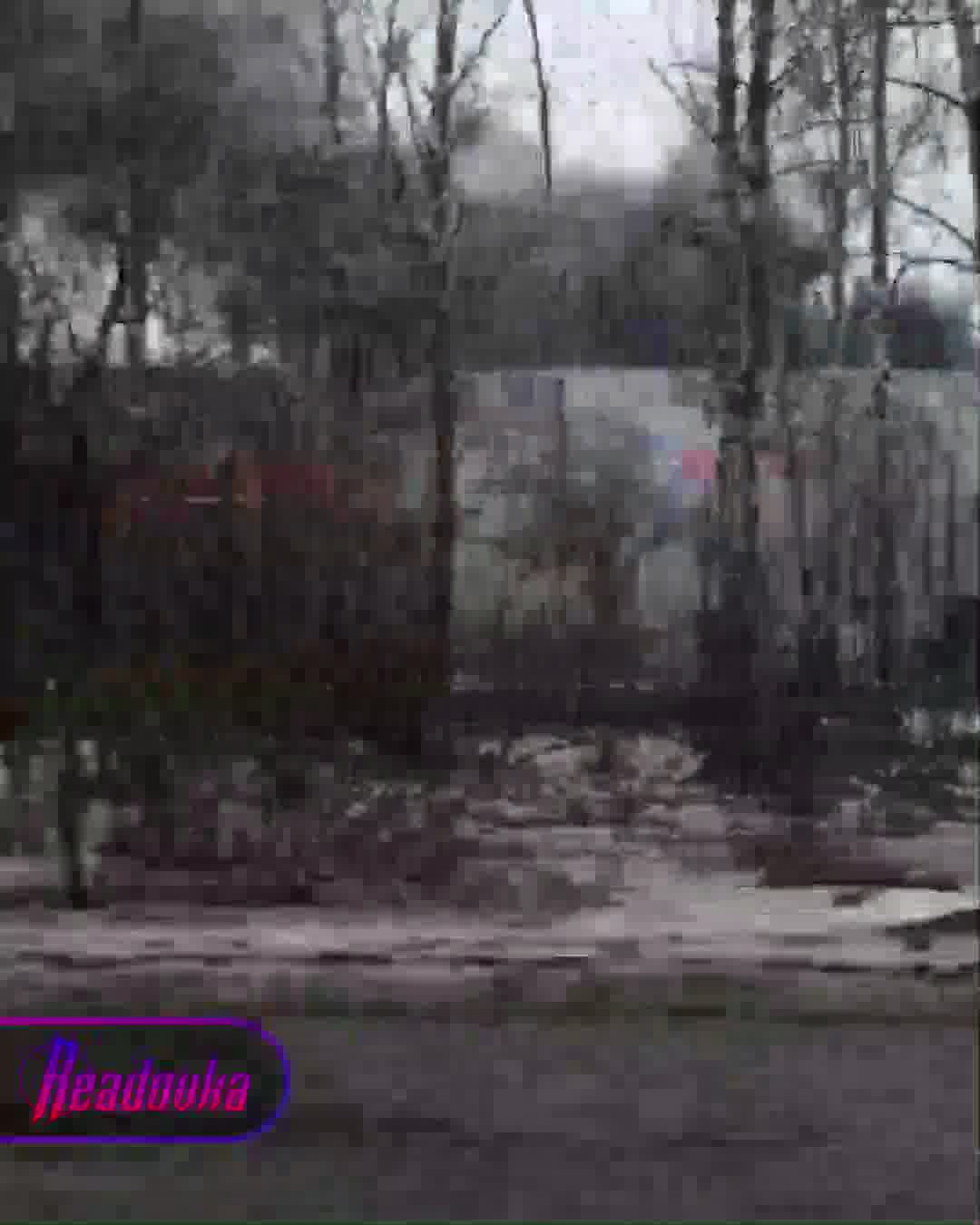 Großbrand in der Nähe des Flughafens Pulkowo