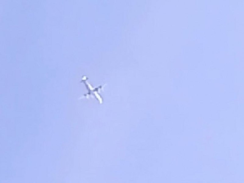 Ваенна-транспартны самалёт Ан-12 здзейсніў вымушаную пасадку ў Барысаглебску, паведамляюць мясцовыя СМІ. Прычына: няспраўнасць шасі