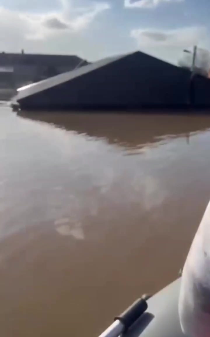 Трима души загинаха при наводнение в Орск
