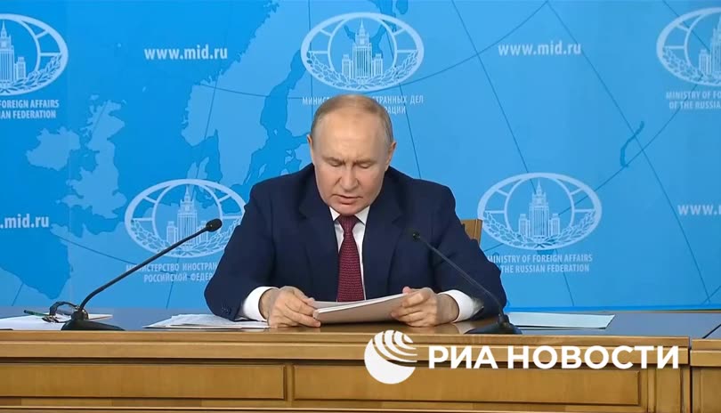 Ο κόσμος έχει πλησιάσει στο σημείο χωρίς επιστροφή, είπε ο Πούτιν, μιλώντας για εκκλήσεις από τη Δύση να επιφέρει μια στρατηγική ήττα στη Ρωσία