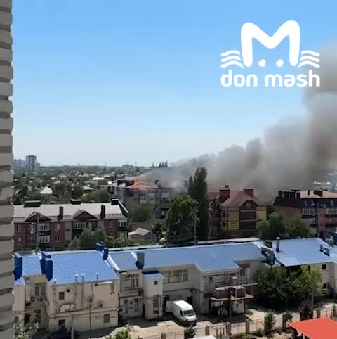 An apartment building is on fire in Bataysk, Rostov region, on an area of 500 square meters. The residents of the house are being evacuated, - the Ministry of Emergency Situations.