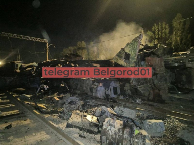 Li Stary Oskolê trênek ji rê derket, kesek mir, kesek jî birîndar bû. Servîsa çapemeniyê ya Kargeha Maden û Pêvajoya Lebedinsky got ku ev di 13ê Tîrmehê de qewimî.