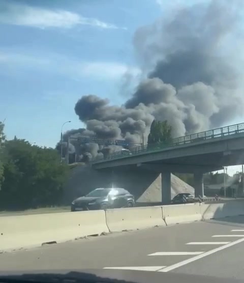 В Краснодаре произошел крупный пожар.