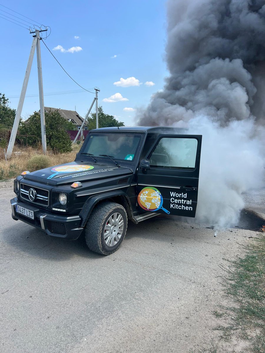 Il team di World Central Kitchen in Ucraina è salvo dopo che il veicolo umanitario corazzato dell'organizzazione, chiaramente contrassegnato, è stato colpito da un drone russo dotato di un ordigno esplosivo vicino a Oleksandrivka