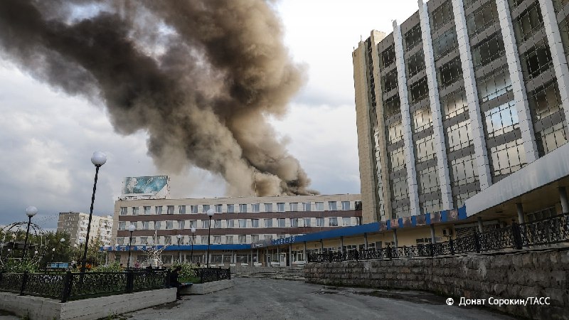 Big fire at military enterprise NPO Avtomatiki - State Enterprise Scientific Production Association Of Automation in Yekaterinburg