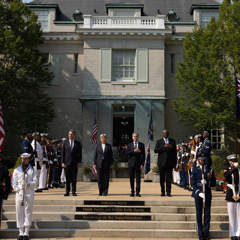 La Ministerial entre Estados Unidos y Australia comenzó en Annapolis: Austin: Hoy estamos trabajando juntos para abordar los desafíos de seguridad compartidos, desde el comportamiento coercitivo de la República Popular China hasta la guerra elegida por Rusia contra Ucrania y el Medio Oriente. Blinken: Apreciamos profundamente los compromisos de Australia con la defensa de Ucrania