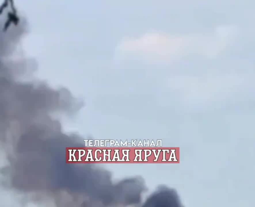 Fire in Krasnaya Yaruga after explosions