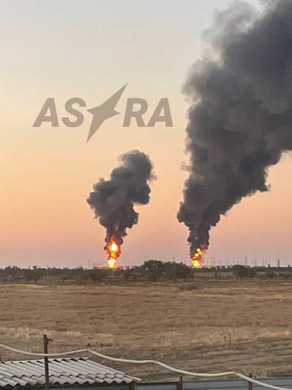 Αποθήκη πετρελαίου έπιασε φωτιά ως αποτέλεσμα επίθεσης drones στο Proletarsk της περιοχής Rostov