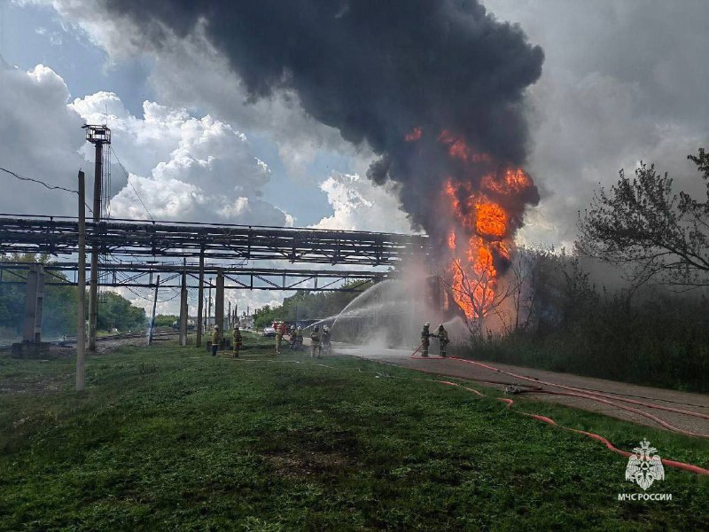 Dos heridos en una explosión e incendio en una planta química en Sterlitamak, Bashkirostán