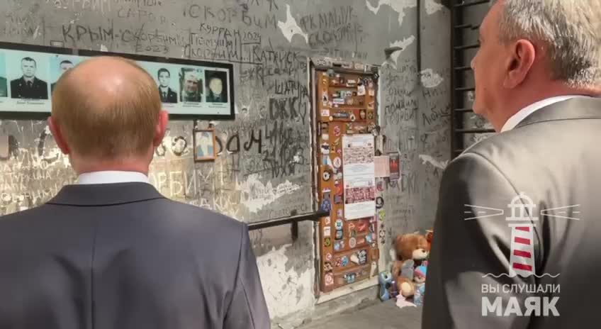 Putin besuchte den Ort der Belagerung der Schule in Beslan