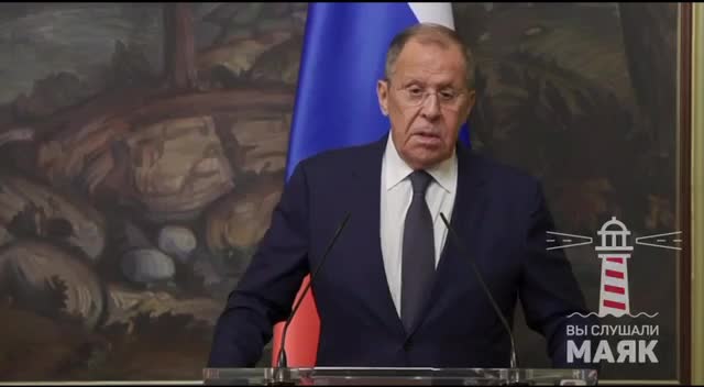 Lavrov označil požiadavky Kyjeva na použitie rakiet Storm Shadow na zasiahnutie Ruska za vydieranie. Toto je pokus predstierať, že Západ sa chce vyhnúť prílišnej eskalácii, ale v skutočnosti je to podvod. Západ sa nechce vyhnúť eskalácii. Západ, ako sa hovorí, si koleduje o problémy.