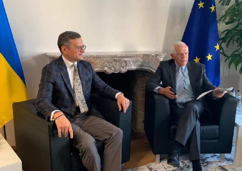 L'Alto rappresentante dell'UE per gli affari esteri e la politica di sicurezza Borrell e il ministro degli Esteri ucraino Kuleba hanno discusso della necessità di revocare le restrizioni all'uso delle armi occidentali contro la Federazione Russa